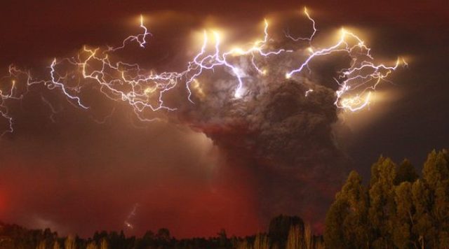 volcano-lightning-studied-puyehue-cordon-caulle-chile_54804_600x450